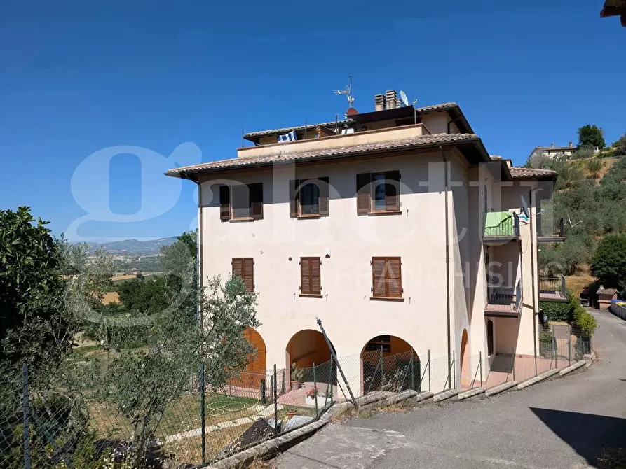 Immagine 1 di Appartamento in vendita  in Via ETRUSCA, 26 a Bettona