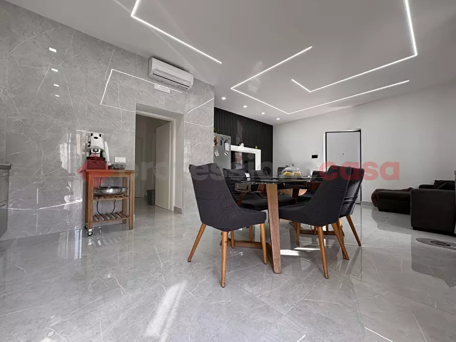 Immagine 11 di Villa in vendita  in Via CASALEGNO, 24 a Terracina
