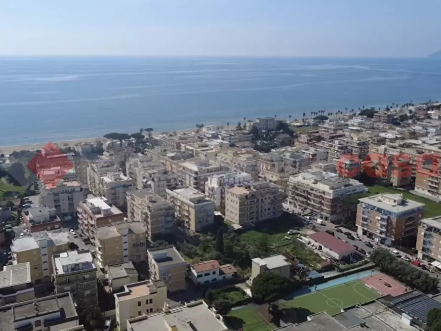 Immagine 5 di Villa in vendita  in Via CASALEGNO, 24 a Terracina