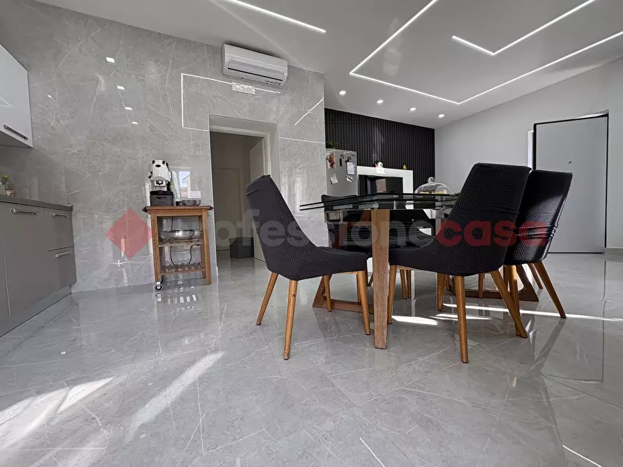 Immagine 30 di Villa in vendita  in Via CASALEGNO, 24 a Terracina