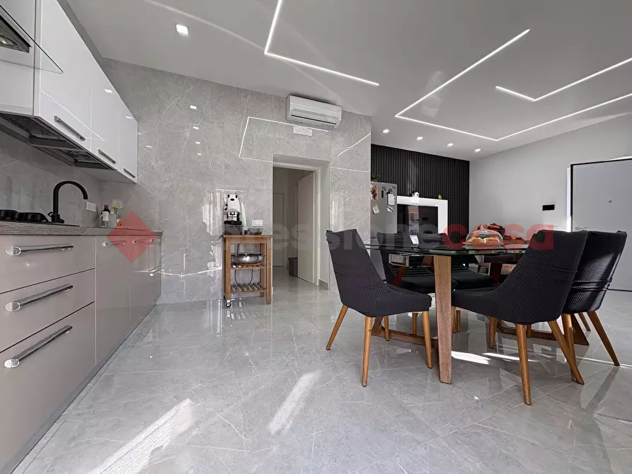 Immagine 12 di Villa in vendita  in Via CASALEGNO, 24 a Terracina