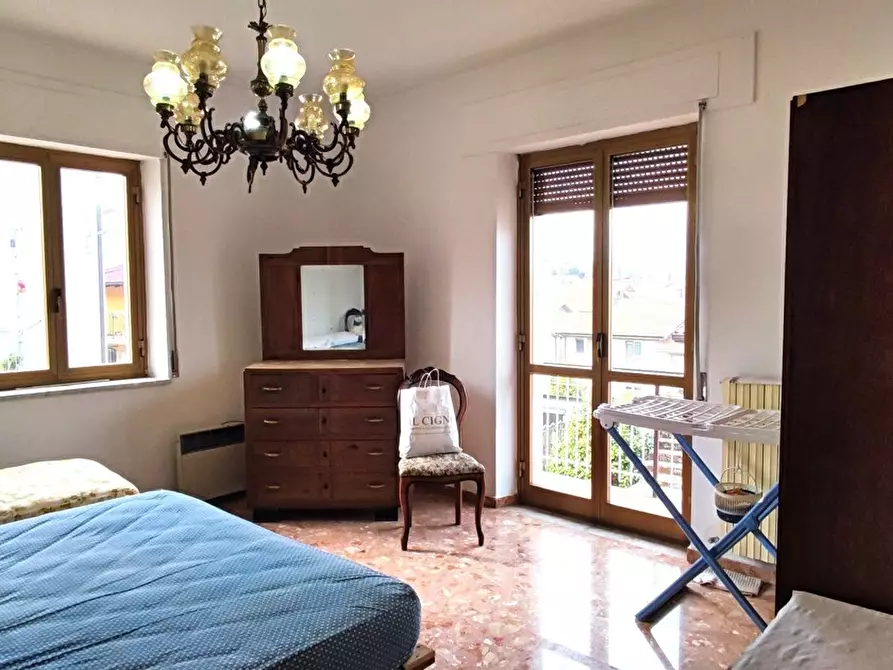 Immagine 15 di Appartamento in vendita  in Via C. BATTISTI, 38 a Girifalco