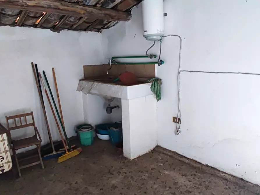 Immagine 30 di Appartamento in vendita  in Via C. BATTISTI, 38 a Girifalco