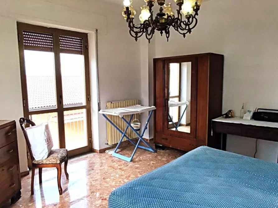 Immagine 16 di Appartamento in vendita  in Via C. BATTISTI, 38 a Girifalco