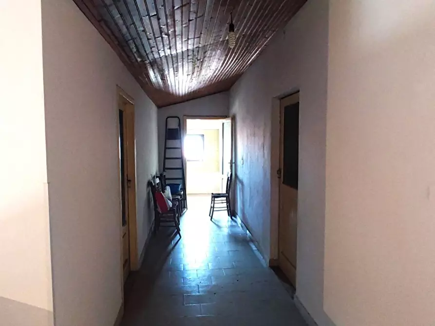 Immagine 26 di Appartamento in vendita  in Via C. BATTISTI, 38 a Girifalco