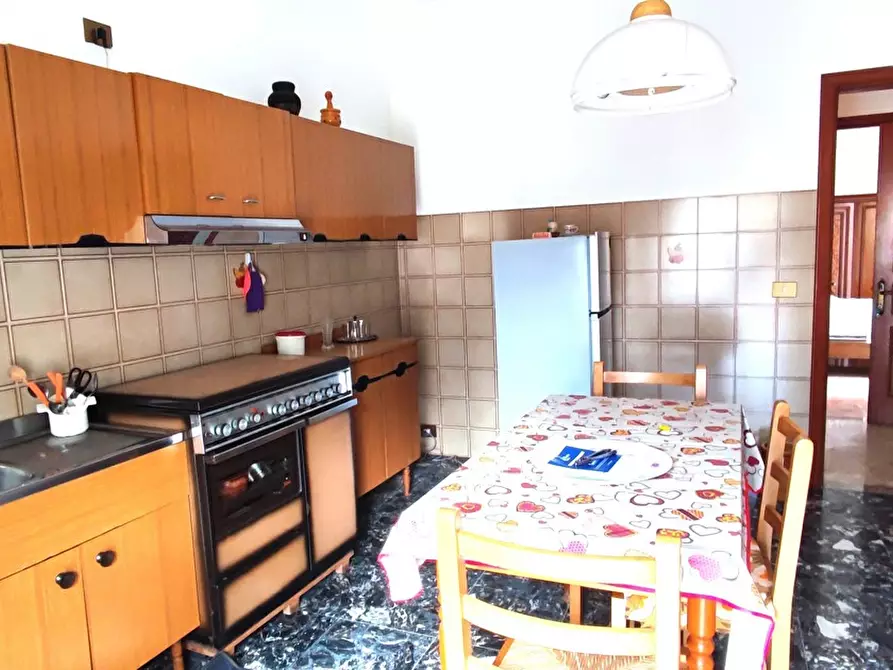 Immagine 8 di Appartamento in vendita  in Via C. BATTISTI, 38 a Girifalco