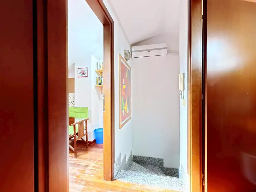 Immagine 10 di Villetta a schiera in vendita  in Via ANGELO VINCO, 3 a Roma