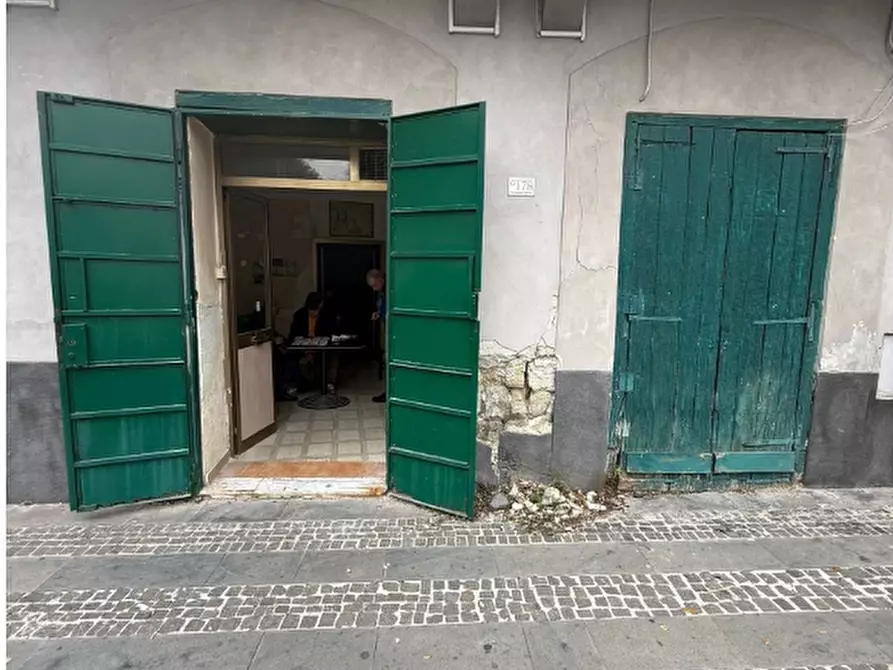 Immagine 3 di Negozio in vendita  in Via Madonna Dell'Arco, snc a Sant'anastasia