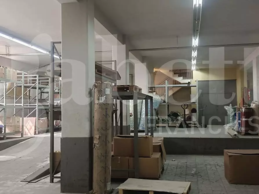 Immagine 14 di Magazzino in vendita  in Via Giacomo Leopardi, 21 a Gravina Di Catania