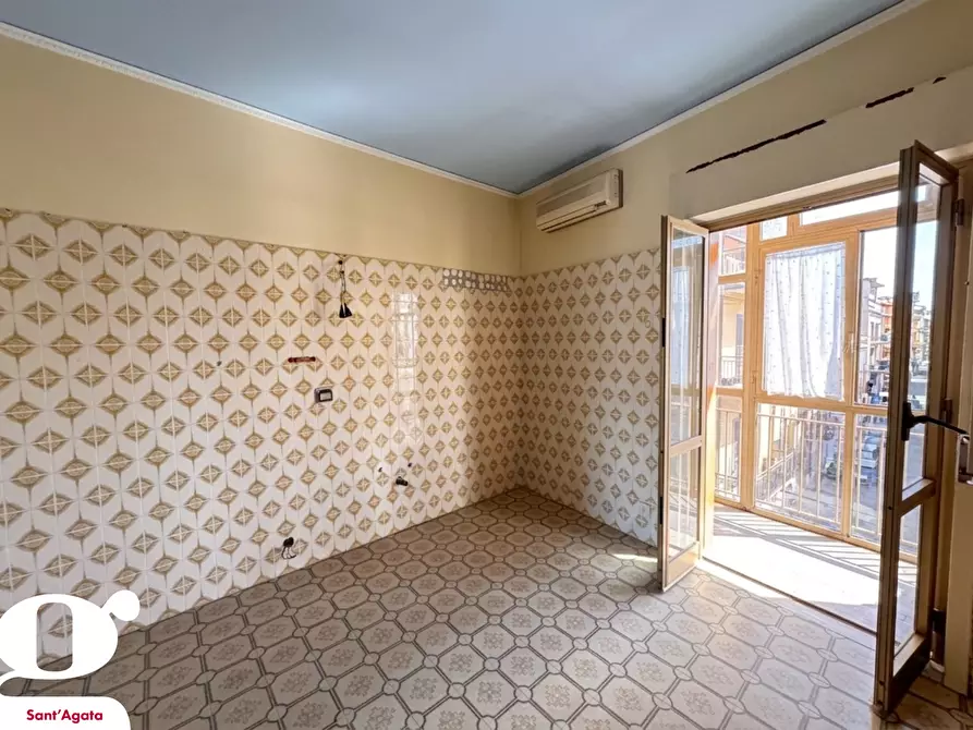 Immagine 7 di Appartamento in vendita  in Via CAIROLI, 6 a Sant'agata Di Militello