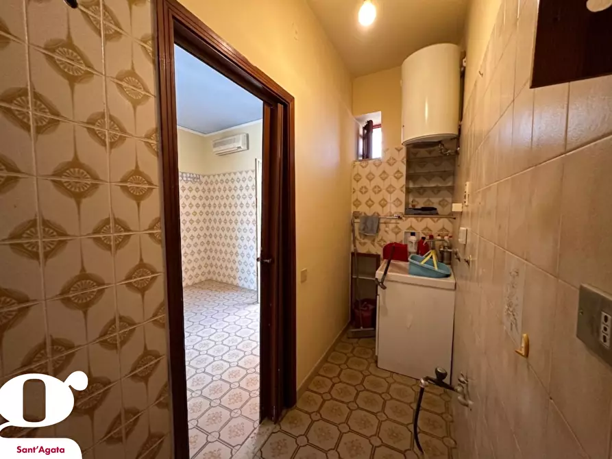 Immagine 9 di Appartamento in vendita  in Via CAIROLI, 6 a Sant'agata Di Militello