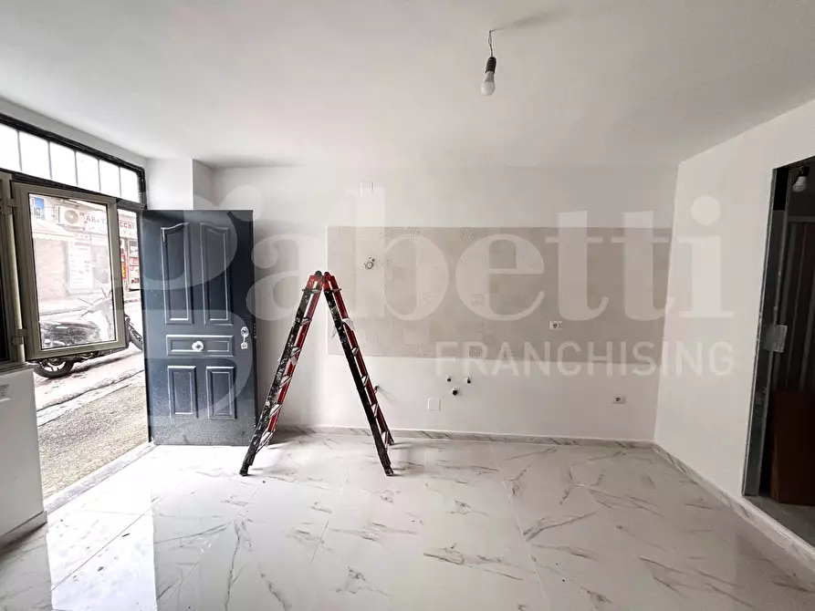 Immagine 2 di Appartamento in affitto  in Via Filippo Maria Briganti a Napoli