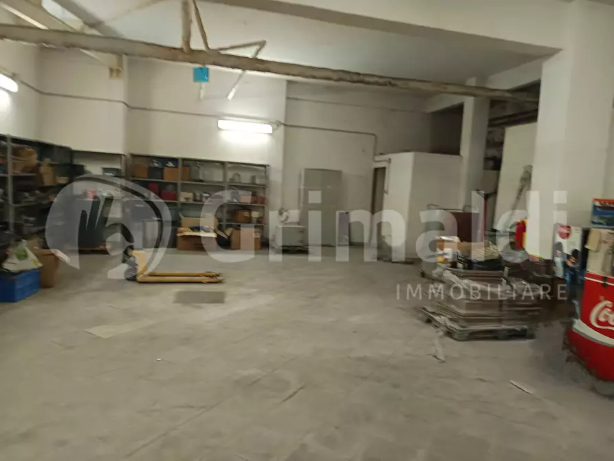 Immagine 9 di Magazzino in vendita  in Via Quinto Novio a Roma