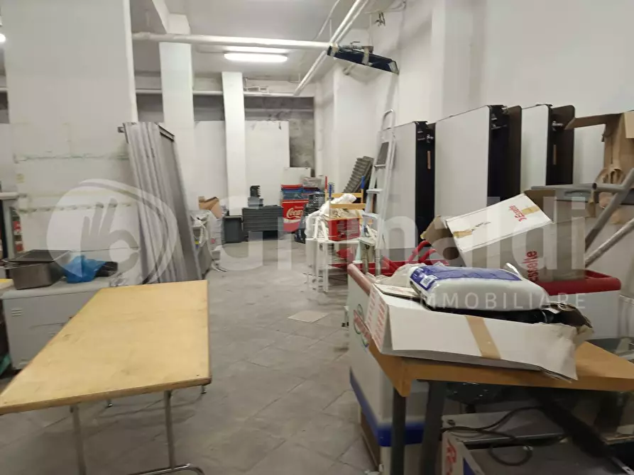 Immagine 13 di Magazzino in vendita  in Via Quinto Novio a Roma