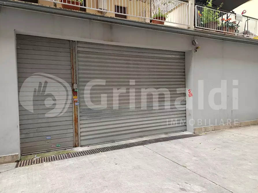 Immagine 2 di Magazzino in vendita  in Via Quinto Novio a Roma