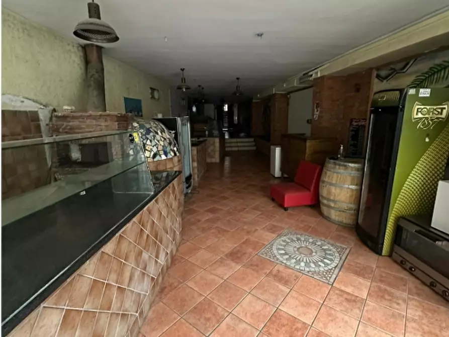 Immagine 9 di Attività commerciale in vendita  in Via Luigi Esposito, SNC a Sant'anastasia