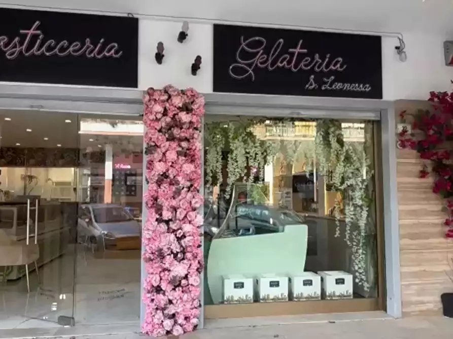 Immagine 2 di Attività commerciale in vendita  in Via Plinio, snc a San Sebastiano Al Vesuvio