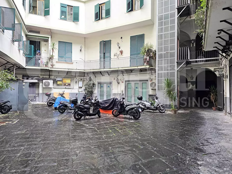 Immagine 16 di Ufficio in vendita  in Via foria a Napoli