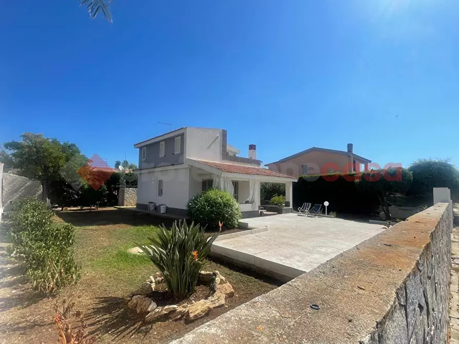 Immagine 2 di Villa in vendita  in Via arenella, 0 a Siracusa