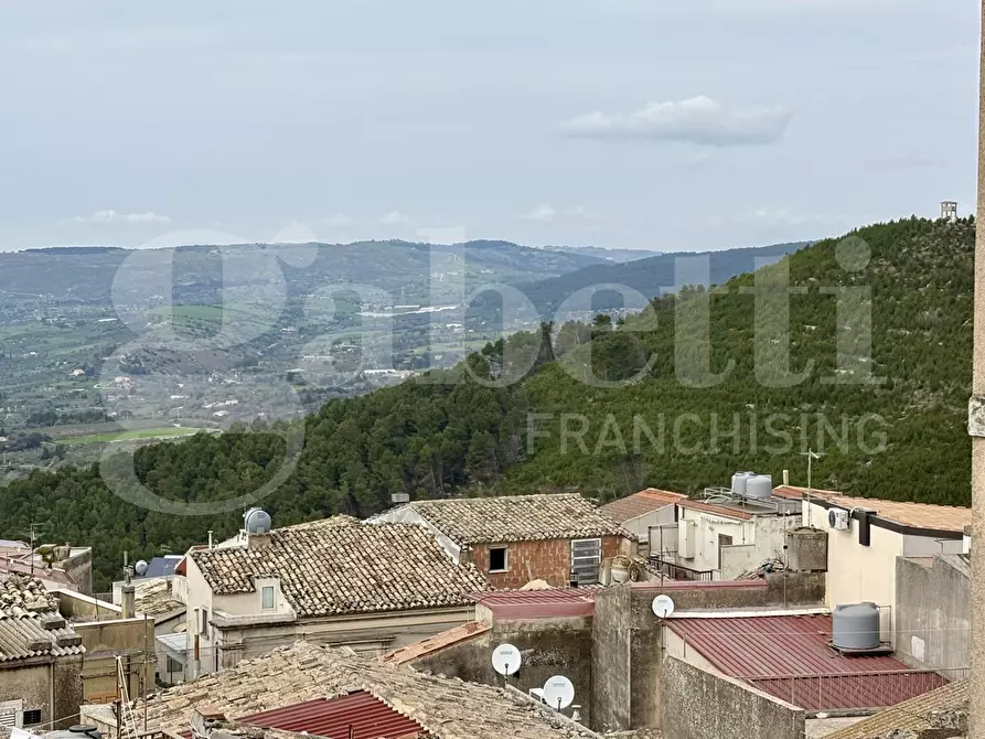 Immagine 5 di Casa indipendente in vendita  in Via Castello, 25 a Chiaramonte Gulfi