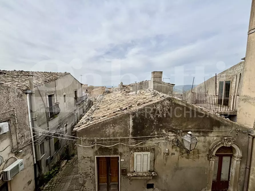 Immagine 13 di Casa indipendente in vendita  in Via Castello, 25 a Chiaramonte Gulfi