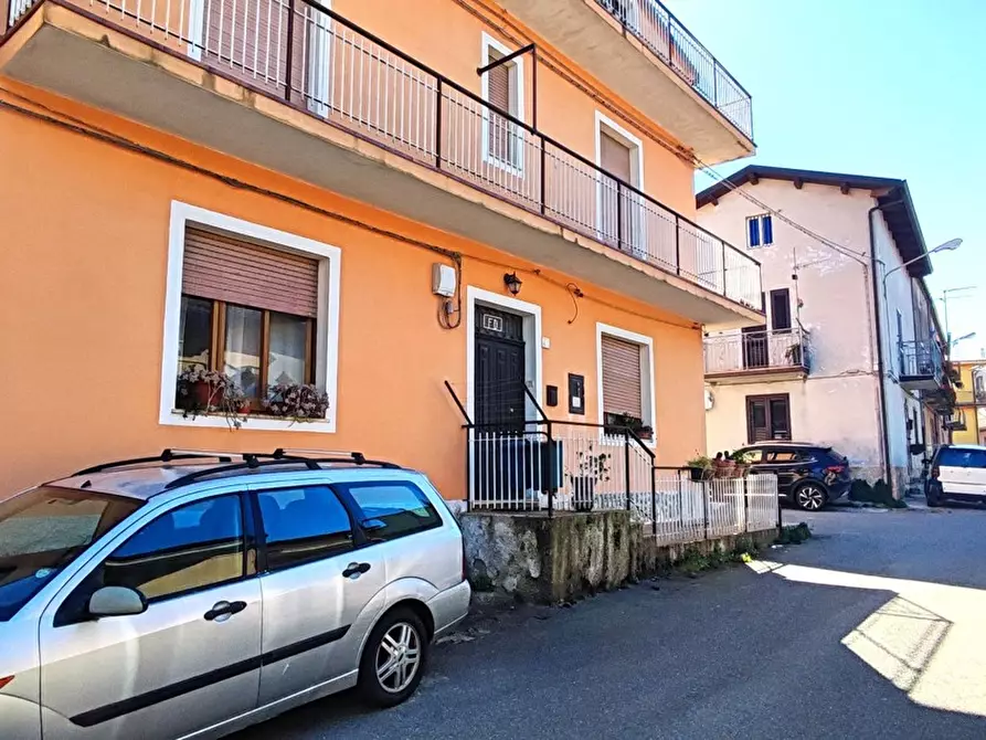 Immagine 2 di Appartamento in vendita  in Via C. BATTISTI, 42 a Girifalco