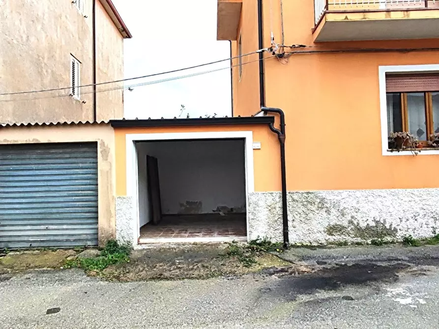 Immagine 1 di Box auto in vendita  in Via C. BATTISTI, 44 a Girifalco