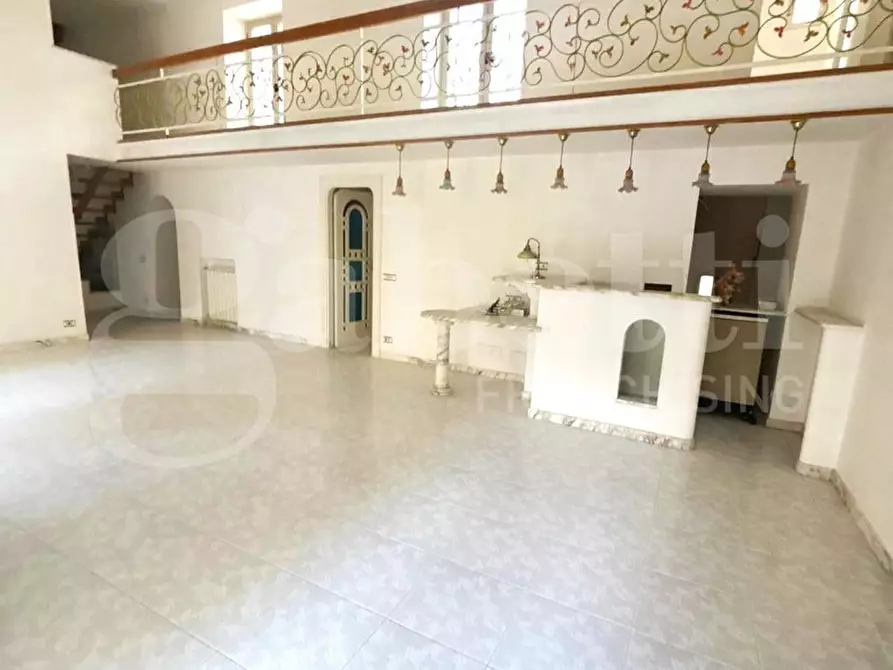 Immagine 3 di Appartamento in vendita  in Via San Carlo Alle Mortelle a Napoli