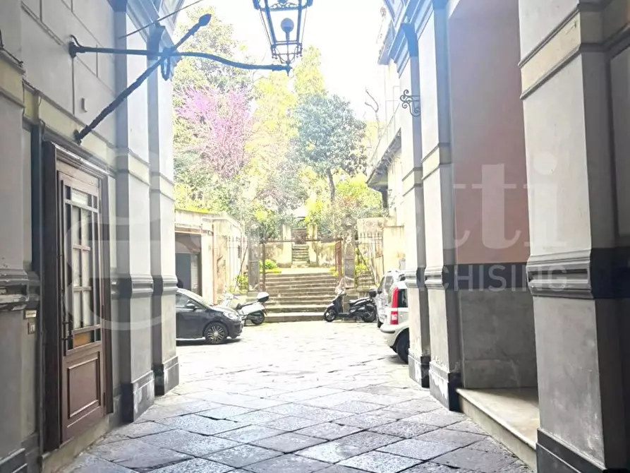 Immagine 17 di Appartamento in vendita  in Via San Carlo Alle Mortelle a Napoli