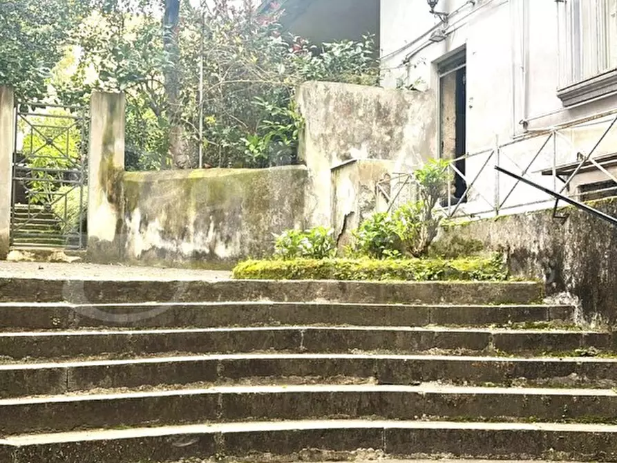 Immagine 15 di Appartamento in vendita  in Via San Carlo Alle Mortelle a Napoli