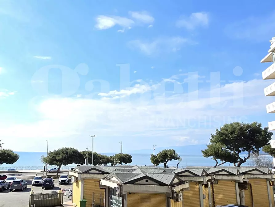 Immagine 18 di Appartamento in vendita  in Via Lungomare, snc a Catanzaro
