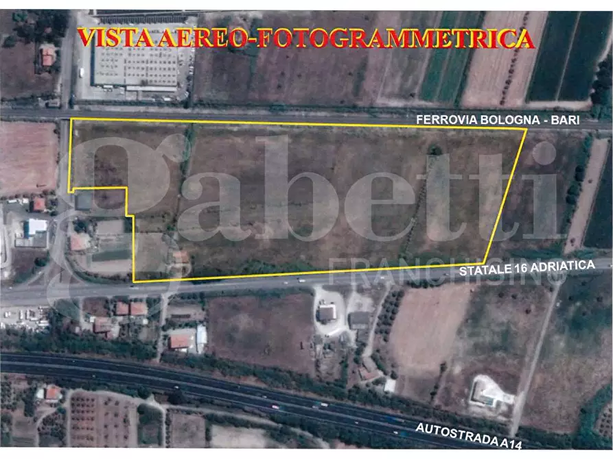 Immagine 1 di Terreno residenziale in vendita  in Strada Statale 16, 0 a Martinsicuro