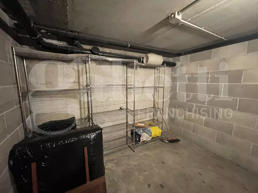 Immagine 4 di Box auto in affitto  in Viale CittÃ  d'Europa, 657 a Roma