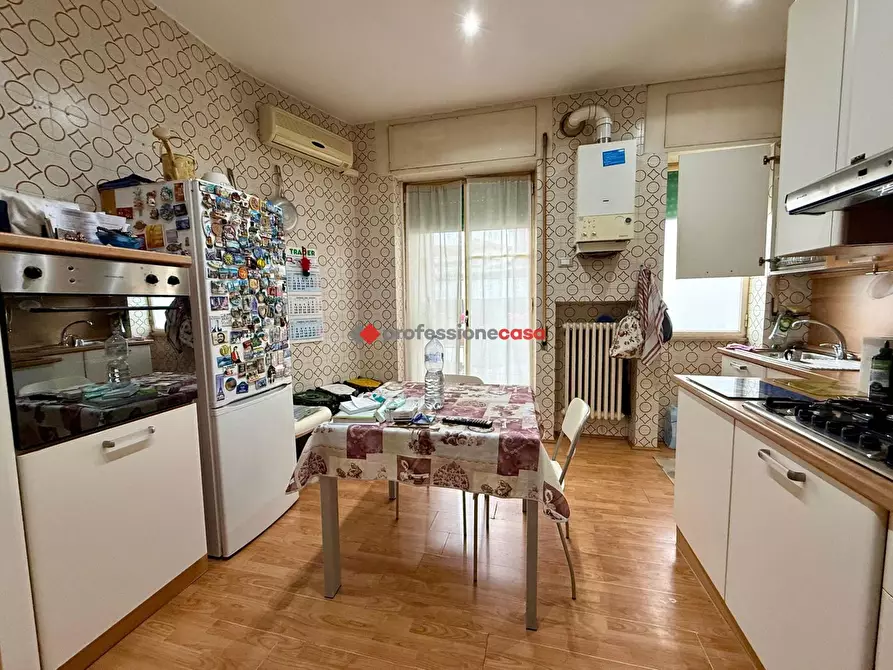 Immagine 5 di Appartamento in vendita  in Via Rione Dei Preti, 44 a Foggia