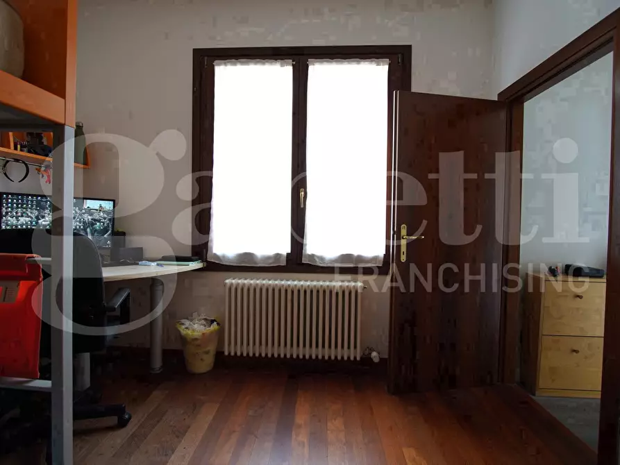 Immagine 7 di Casa bifamiliare in vendita  in Via Tevere, . a Venezia
