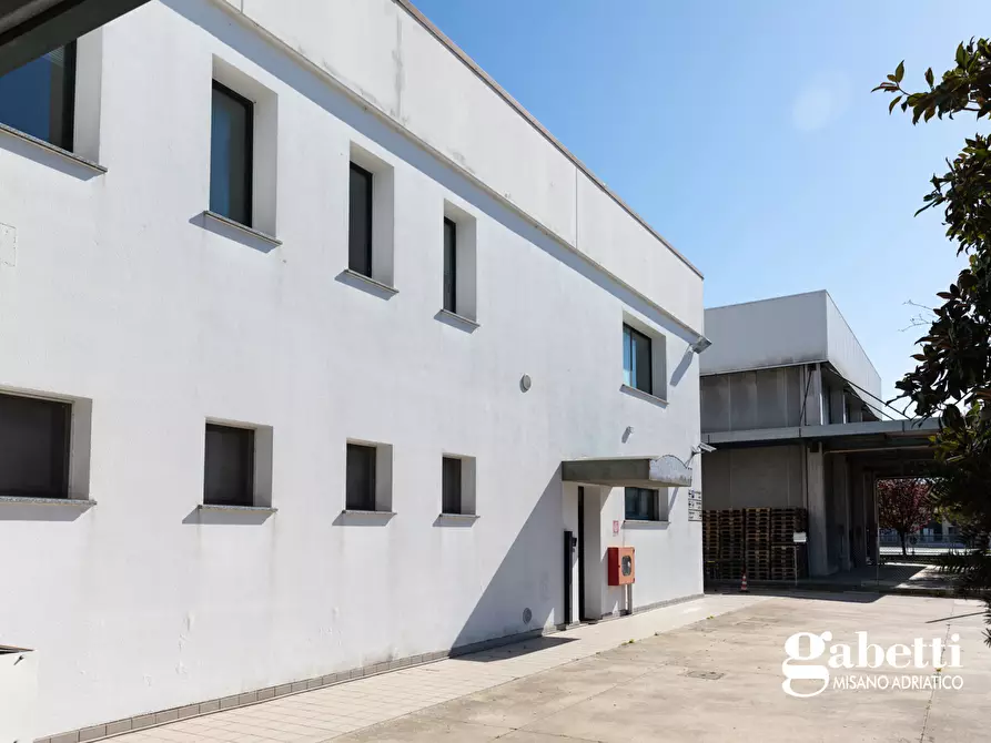 Immagine 4 di Capannone industriale in vendita  in Via Pennabilli, 6 a Riccione