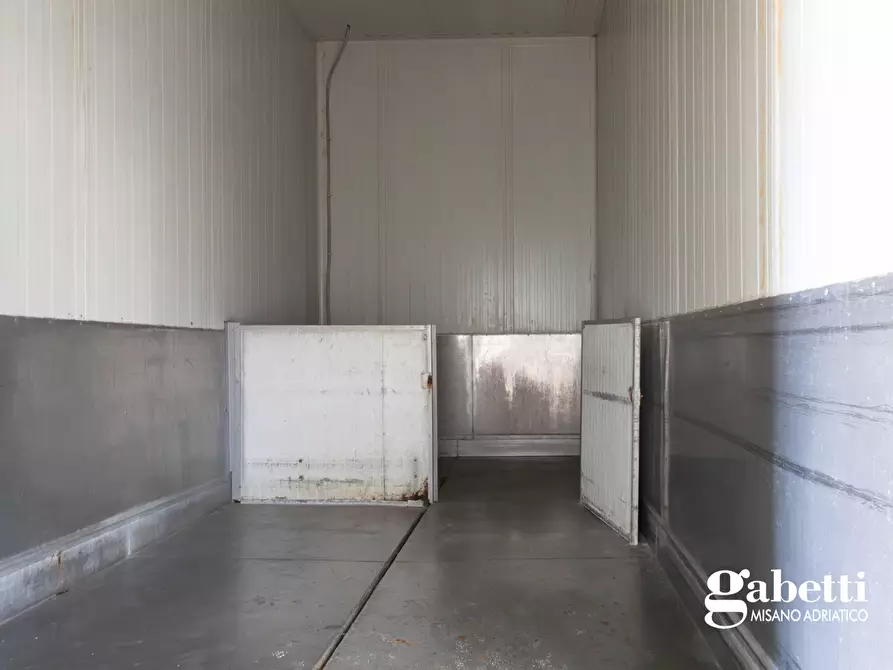 Immagine 22 di Capannone industriale in vendita  in Via Pennabilli, 6 a Riccione