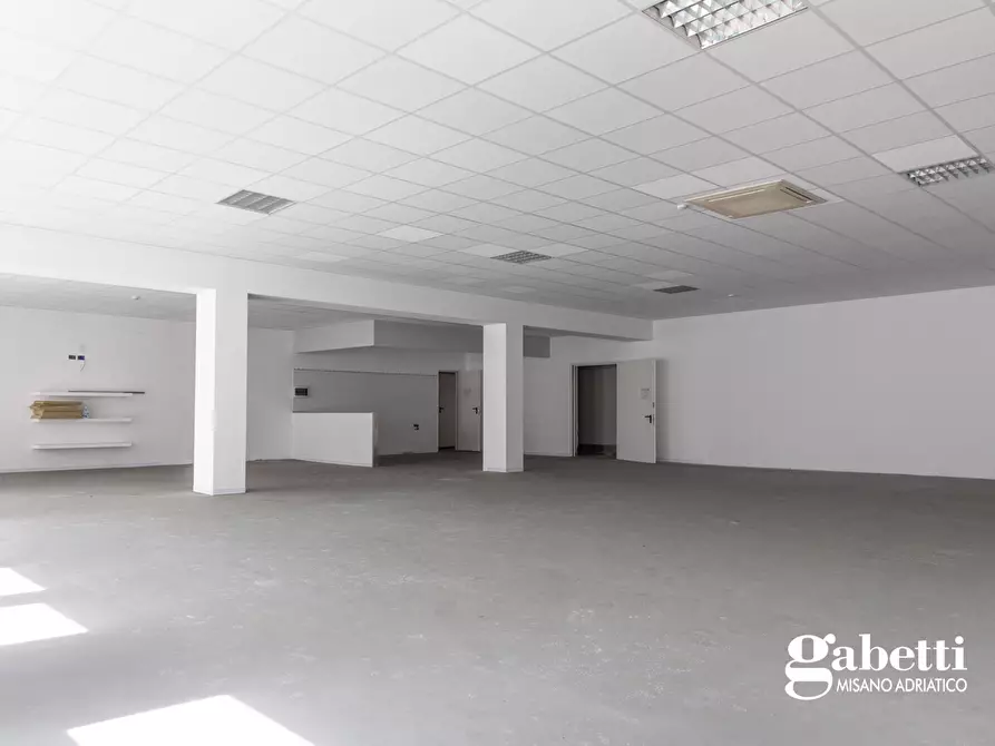 Immagine 13 di Capannone industriale in vendita  in Via Pennabilli, 6 a Riccione