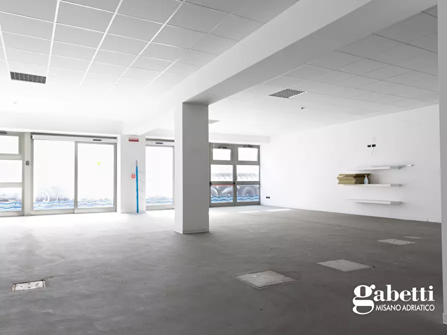 Immagine 17 di Capannone industriale in vendita  in Via Pennabilli, 6 a Riccione