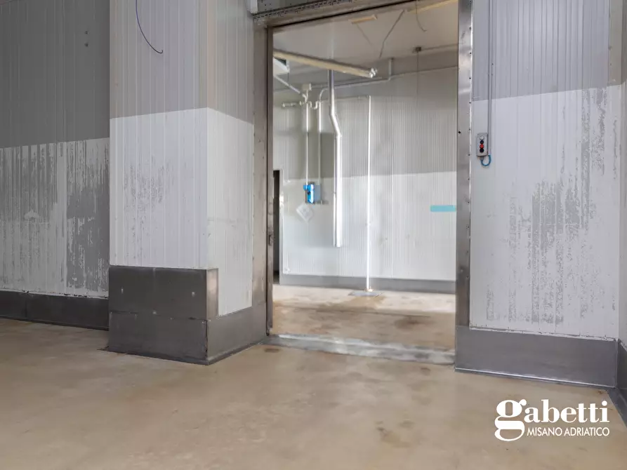 Immagine 27 di Capannone industriale in vendita  in Via Pennabilli, 6 a Riccione