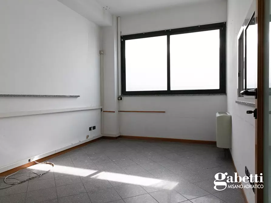 Immagine 8 di Capannone industriale in vendita  in Via Pennabilli, 6 a Riccione