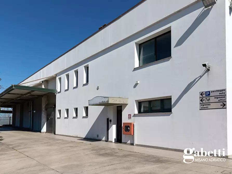 Immagine 3 di Capannone industriale in vendita  in Via Pennabilli, 6 a Riccione