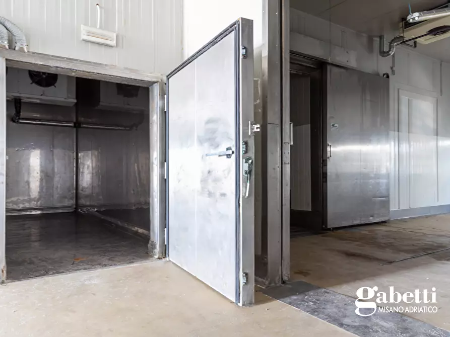 Immagine 25 di Capannone industriale in vendita  in Via Pennabilli, 6 a Riccione