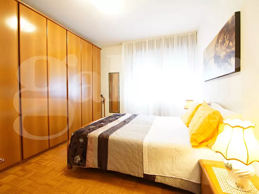 Immagine 12 di Appartamento in vendita  in Via Camporese, . a Venezia