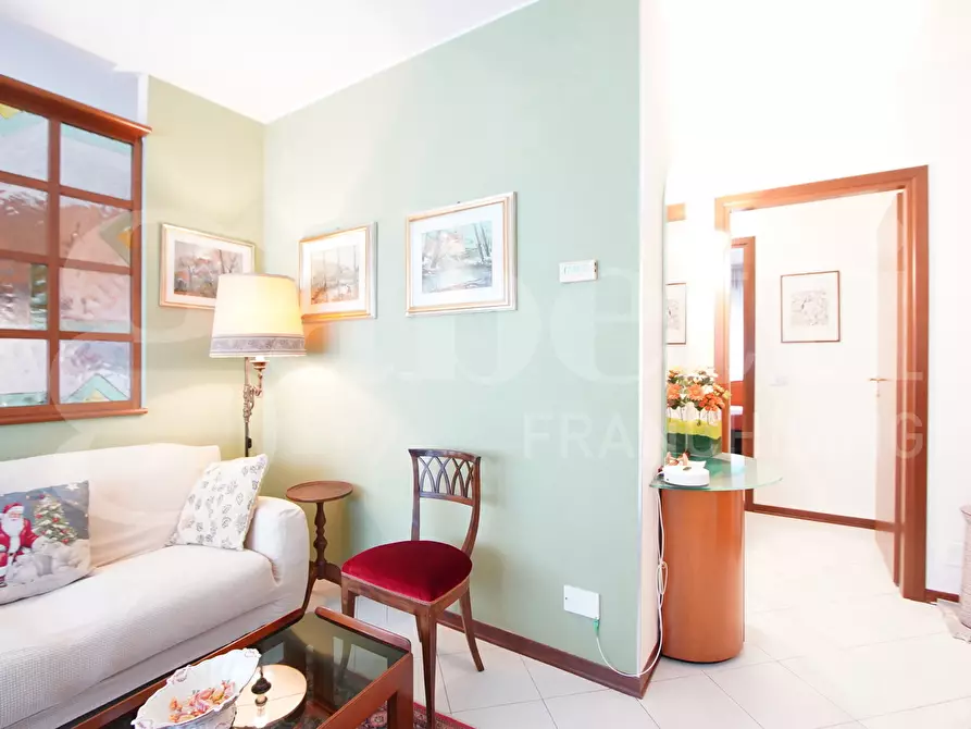 Immagine 3 di Appartamento in vendita  in Via Camporese, . a Venezia