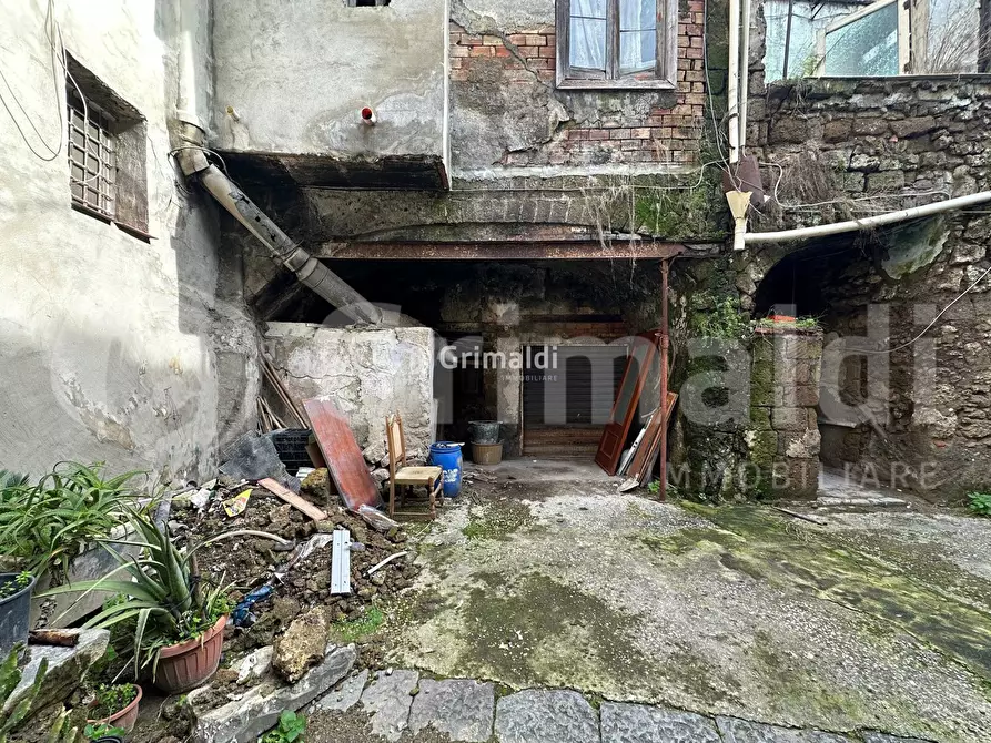 Immagine 9 di Palazzo in vendita  in Via Gabriele D'Annunzio, 12 a Acerra