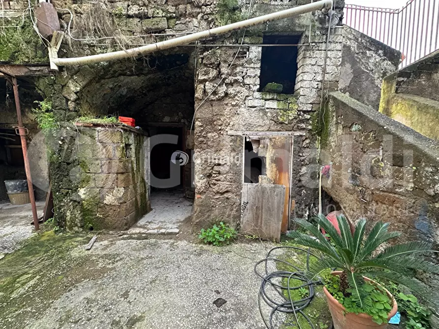 Immagine 6 di Palazzo in vendita  in Via Gabriele D'Annunzio, 12 a Acerra