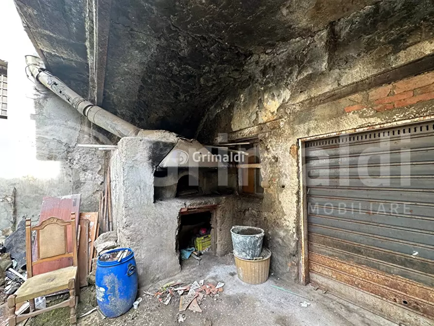 Immagine 4 di Palazzo in vendita  in Via Gabriele D'Annunzio, 12 a Acerra