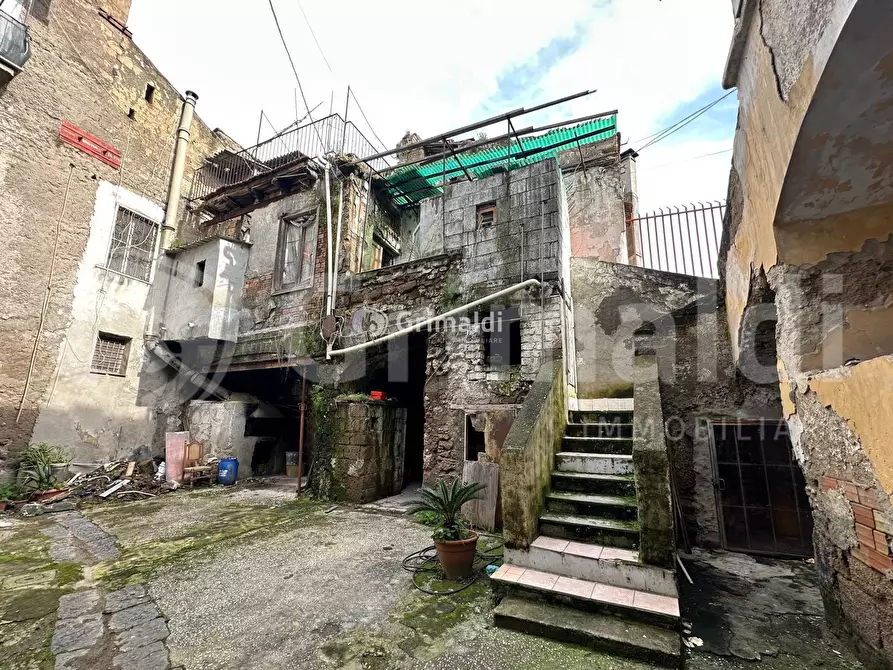 Immagine 5 di Palazzo in vendita  in Via Gabriele D'Annunzio, 12 a Acerra