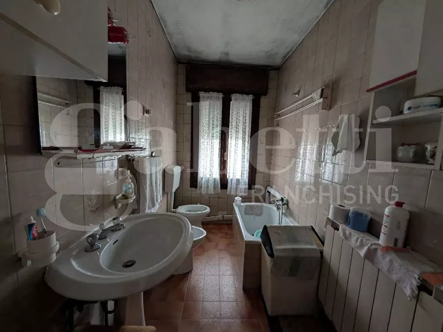 Immagine 14 di Casa bifamiliare in vendita  in Via Cavarzere, via San Pietro, 22 a Cavarzere